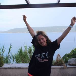 Meet your Posher, Ema